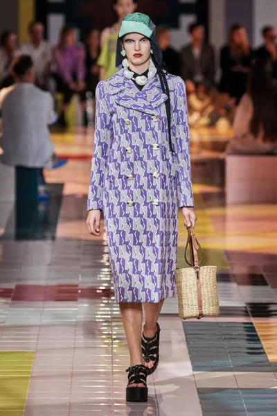 Look 48